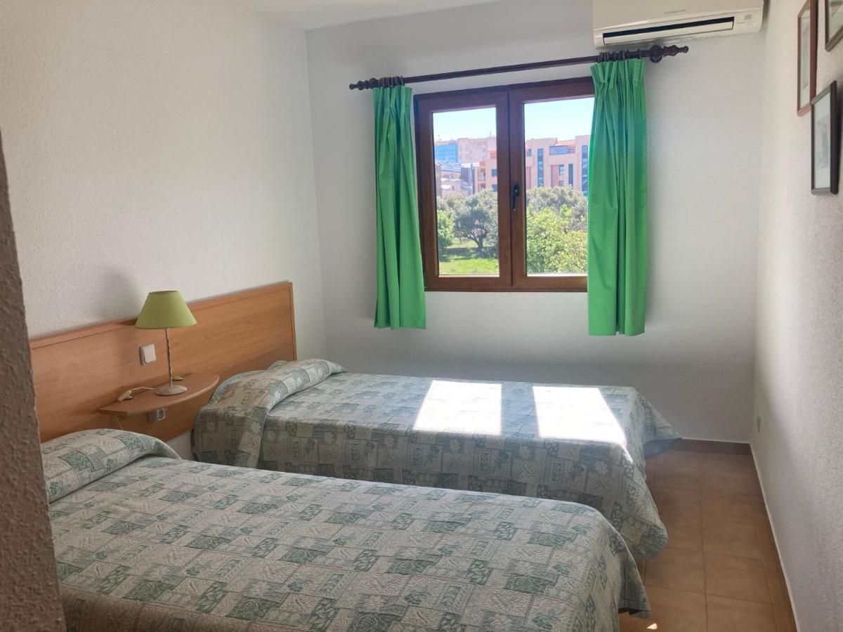 Chalet Adosado En Urbanizacion Con Precioso Jardin Denia Kültér fotó